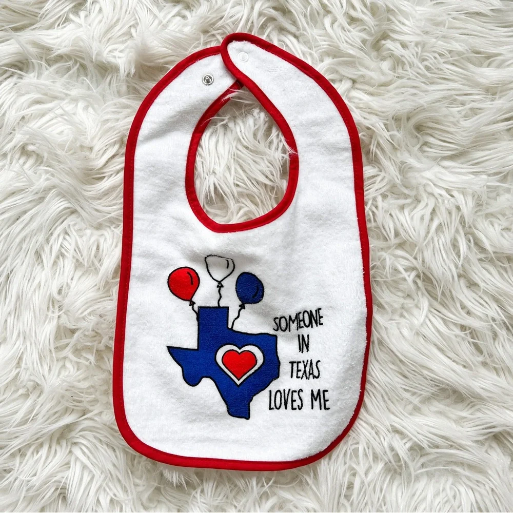 Someone in Texas Loves Me Baby Bib Texas Gift NWT